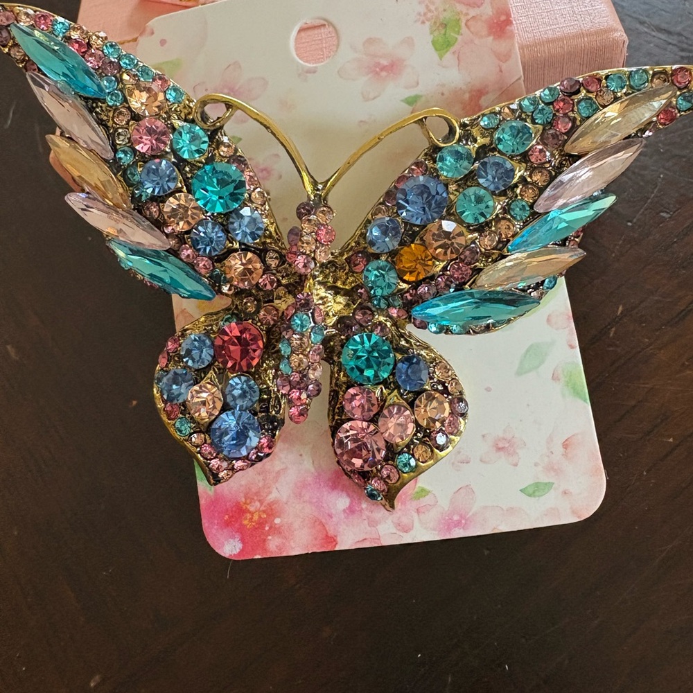 Colorful Butterfly Brooch - Picture 3 of 17